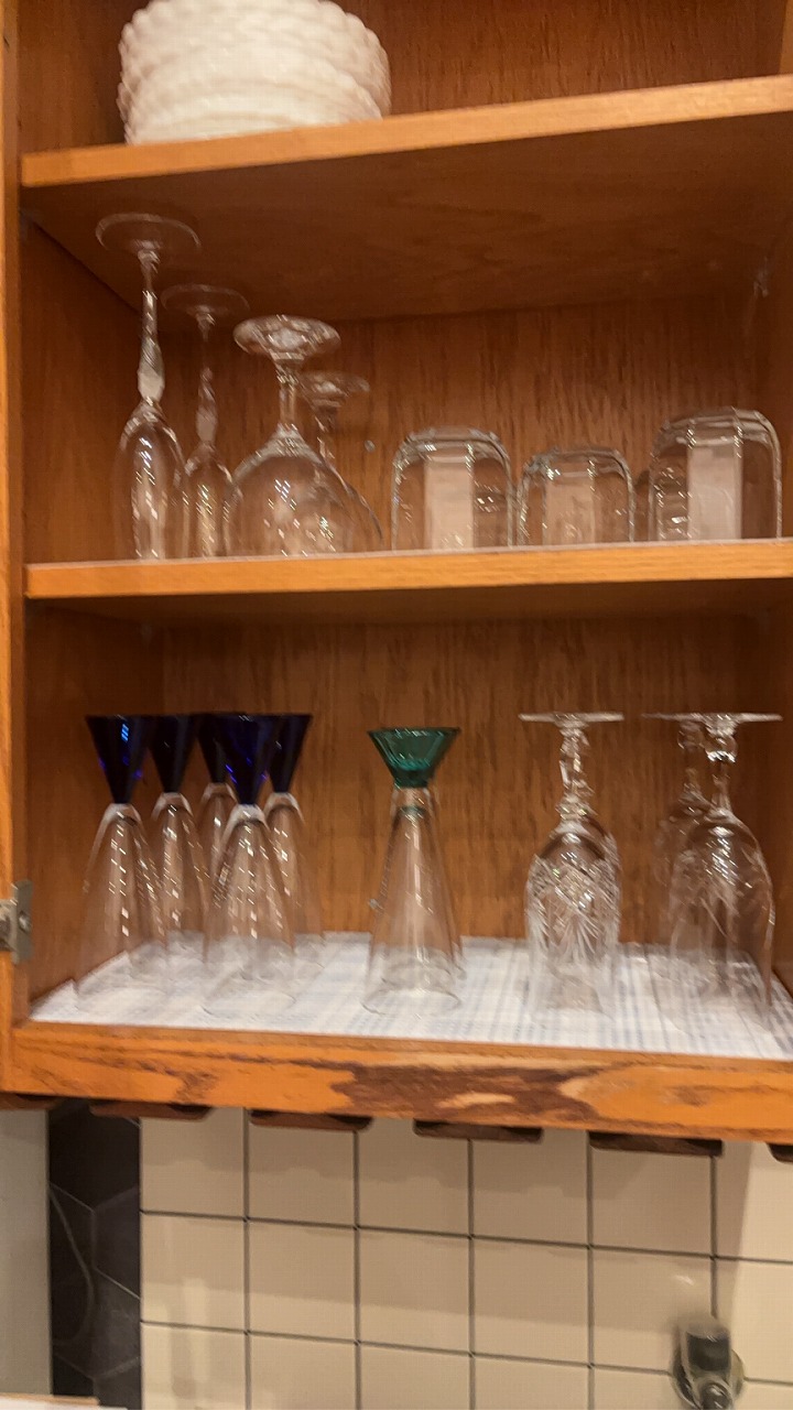 ワイングラス・シャンパングラス完備｜お部屋で乾杯